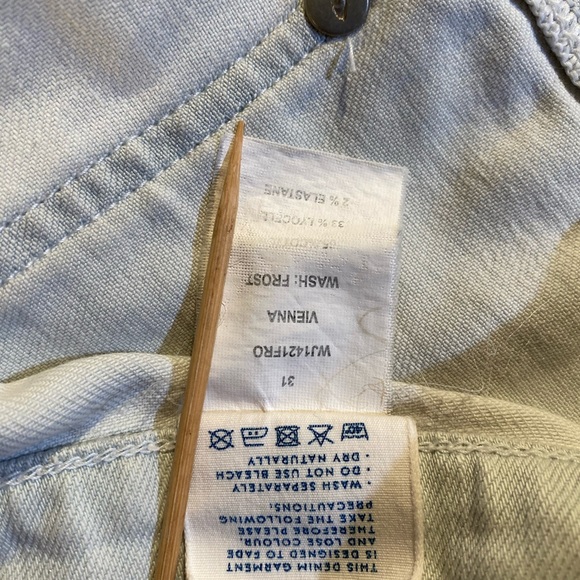 Jeans, women’s 31 MiH LTD of London, really good shape, elasticine, comfy - Picture 6 of 9